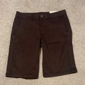 Black size 8 skinny Bermuda shorts